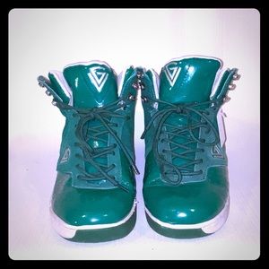 VANGRAK | mens suede hightop green 10.5 sneakers